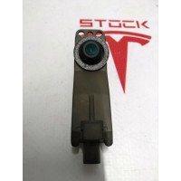 7 Камера стойки-B наружная Tesla Model S REST, Model X 1069104-00-C